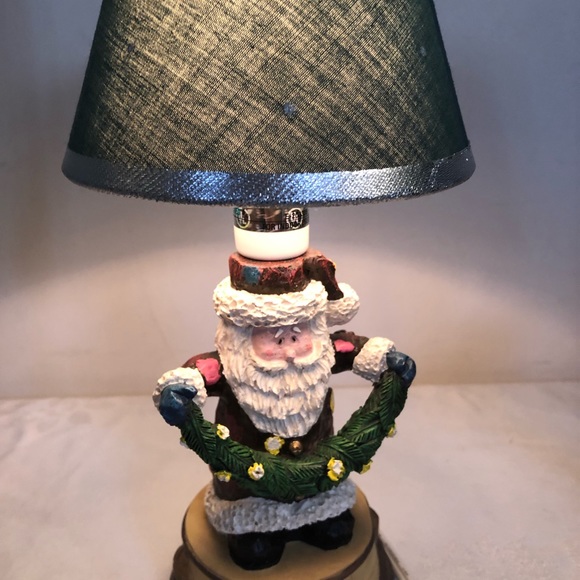 Christmas Santa Lamp works Well - Picture 3 of 12
